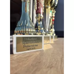 Tabliczka na puchar, statuetkę do 25 cm2 - laminat podklejany